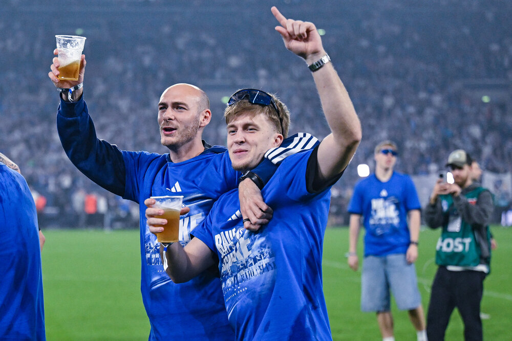 Drei Abgänge stehen fest: Schalke verabschiedet „echten Schalker“